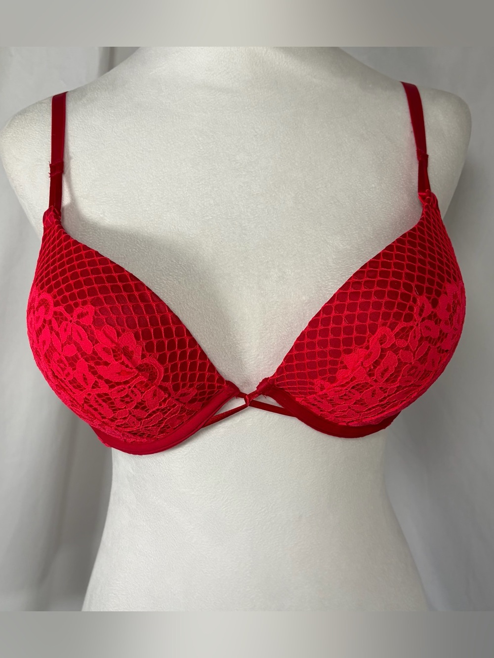 Victoria’s Secret Bombshell Plunge Bra Red Lace with Sheer back Size 34C